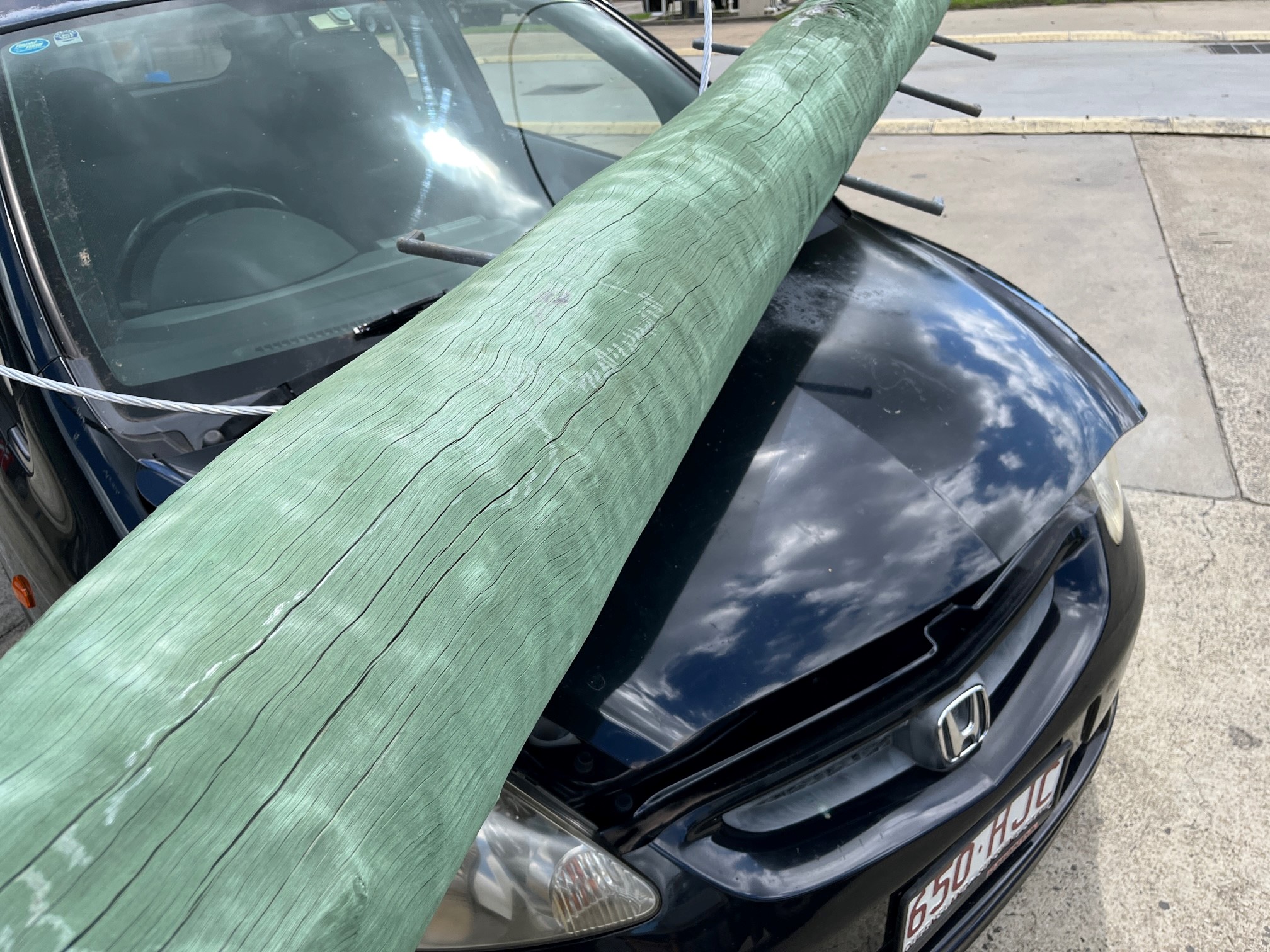 Car Vs Pole